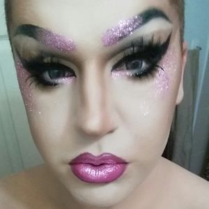 Meet your Posher, Nelly